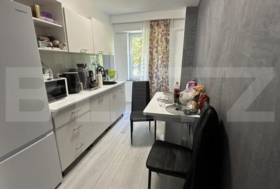 Apartament cu 3 camere, decomandat, cu 2 bai, 70 mp, - 4