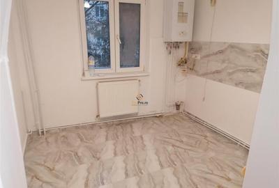 Proprietar Decomandat Etaj 1 Centrala Bloc Izolat - 2