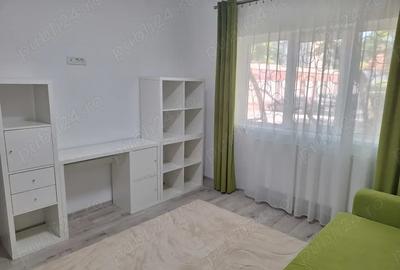 Apartament cu 3 camere decomandat în Aradului - 4