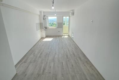 Apartament Bloc NOU, zona Nord - 4
