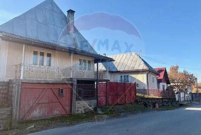 Casa / Vila cu 6 camere de vanzare - 2