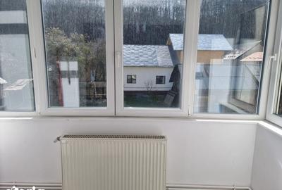 Apartament cu 3 camere semidecomandat în Central - 9