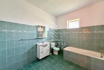 Casă cu 7 camere cu Teren 1850 Mp în Sânandrei - 2