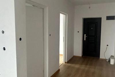 Se vinde apartament in Teremia Mare,blocul vechi - 2