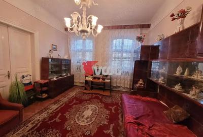 Apartament cu 4 camere semidecomandat în Central - 3