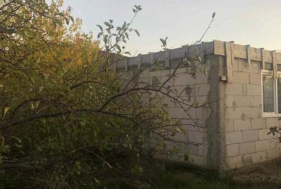 Casă cu 3 camere cu Teren 70 Mp în Central - 1