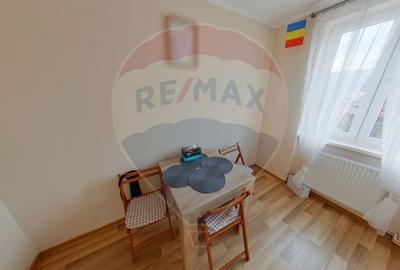 Apartament cu 3 camere în Central - 3