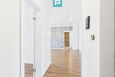 Apartament cu 4 camere semidecomandat în Central