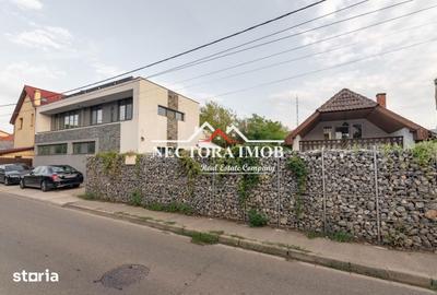 Casă cu 7 camere cu Teren 450 Mp în Central - 3