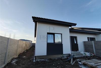 Duplex pe parter - toate utilitatile - bucatarie inchisa - 3