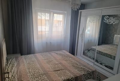 Apartament cu 3 camere semidecomandat în Girocului - 2