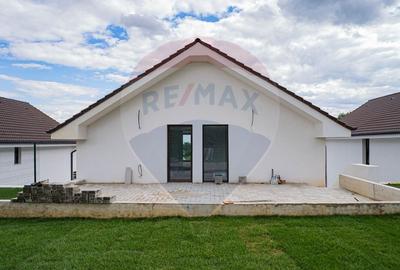 Casa / Vila cu 4 camere de vanzare Casa / Vila cu 4 camere de vanzare - 7