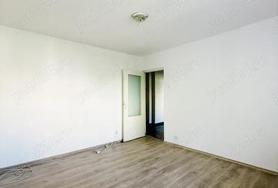 De vanzare: Apartament spa?ios, 3 camere, renovat. Str, Eliberarii - 2