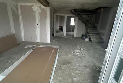 Casă cu 4 camere cu Teren 220 Mp în Lumina - 2