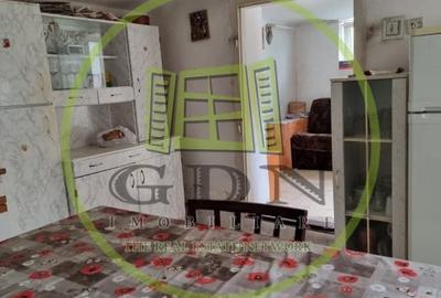 Proprietate spre vanzare,  formata din 2 case suprafata totala 440 mp - 13