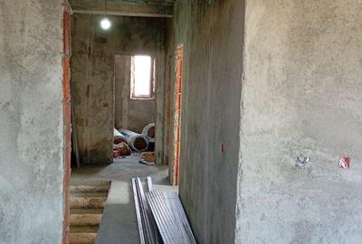 Casă cu 4 camere cu Teren 315 Mp în Ghiroda - 10