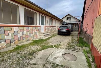 Casă cu Teren 1200 Mp în Blejoi - 2