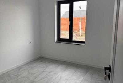 Apartament cu 3 camere decomandat în Glâmbocu - 2
