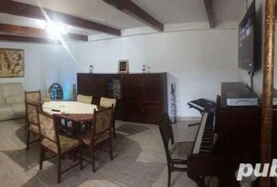 Casă cu 4 camere cu Teren 1700 Mp în Central - 1