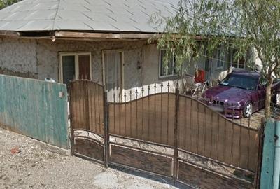 Casă cu 4 camere în Tecuci