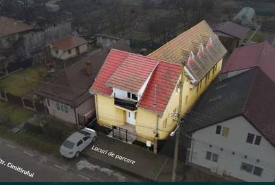 Casă cu 4 camere în Central - 1