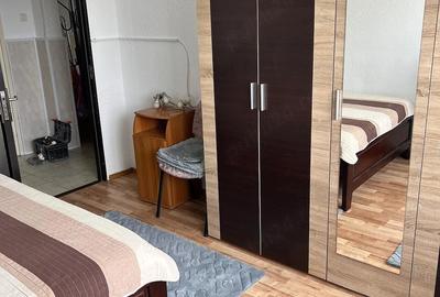 Apartament cu 2 camere decomandat în Podu Roș - 1