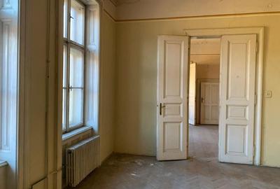 Apartament cu 3 camere decomandat în Central - 4