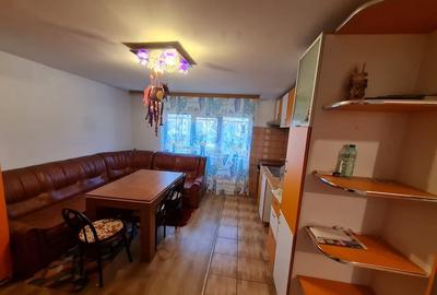 Apartament cu 3 camere decomandat, mobilat în Crihala - 9