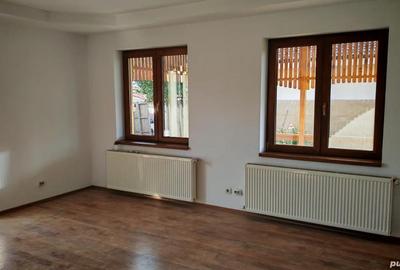 Casă cu 5 camere în Central - 3