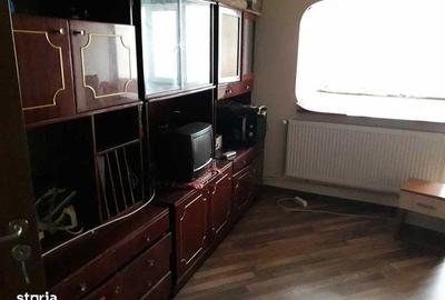 Garsonieră decomandată în Central - 2