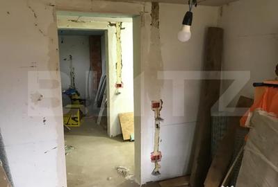Casă cu 3 camere cu Teren 3400 Mp în Central - 12