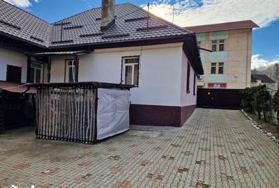 Casă cu 7 camere cu Teren 500 Mp în Bran - 13