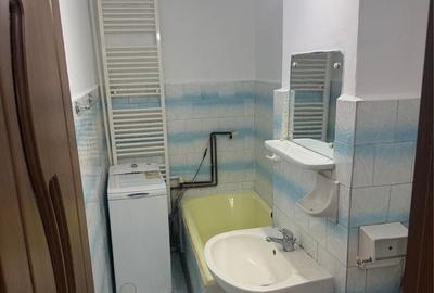 Apartament cu 3 camere decomandat în Exterior Vest - 1