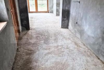 Casă cu 3 camere cu Teren 2522 Mp în Central - 11