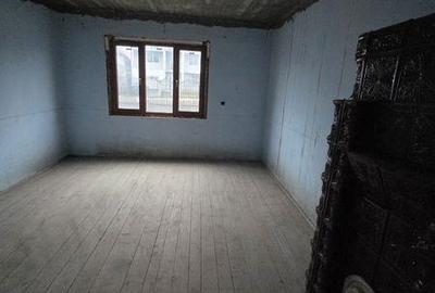 Casă cu 4 camere cu Teren 200 Mp în Central - 5