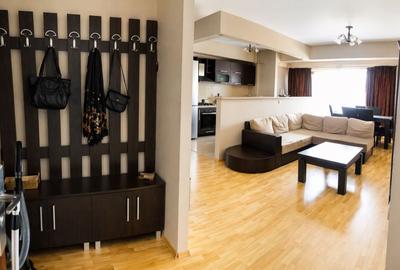 Apartament cu 3 camere decomandat în Independenței - 2