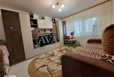 Apartament cu 3 camere decomandat, mobilat în Central