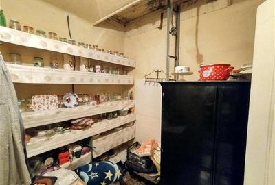 Casă individuală cu 7 camere cu Canalizare în Vest - 24