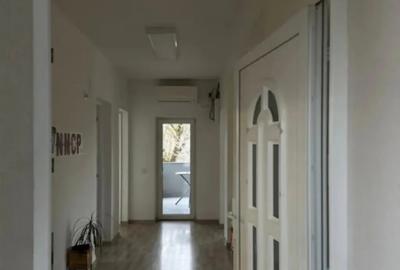 Apartament cu 3 camere decomandat în Central - 2