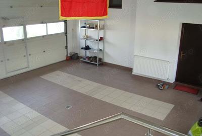 Casă cu 6 camere cu Teren 1570 Mp în Stâlpu - 8