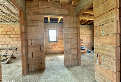 Casă cu 4 camere cu Teren 500 Mp în Central - 9