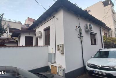 Casă cu 6 camere cu Teren 239.7 Mp în Dorobanți - 1