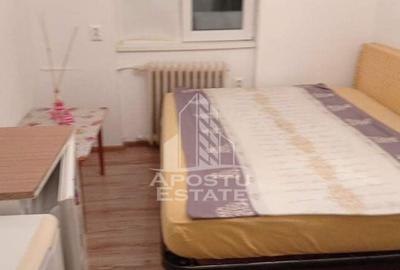 Garsoniera situata in zona Take Ionescu - 11