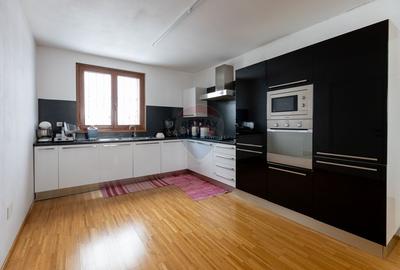 Casa / Vila de vanzare cu 8 camere si teren 1307mp - 3