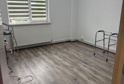 Apartament cu 3 camere decomandat în 1 Mai - 6