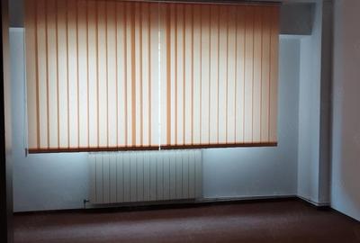Apartament cu 3 camere decomandat în Central - 3