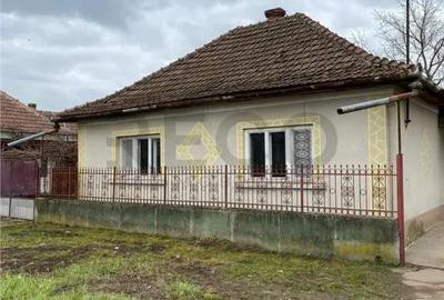 Casă cu 3 camere cu Teren 1439 Mp în Săcueni - 11