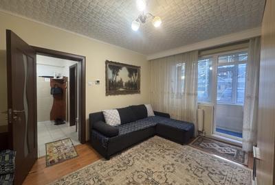2 cam, 45 mp, bloc caramida, parter, ultracentral - str. Pacii - 10