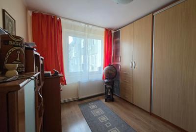 Apartament cu 3 camere decomandat, mobilat în Crângași - 18