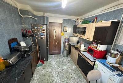 Apartament cu 3 camere decomandat în Aviației - 12